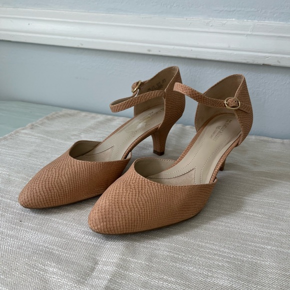 Nude heels snakeskin ankle strap size 8 1/2 Naturalizer - Picture 2 of 6